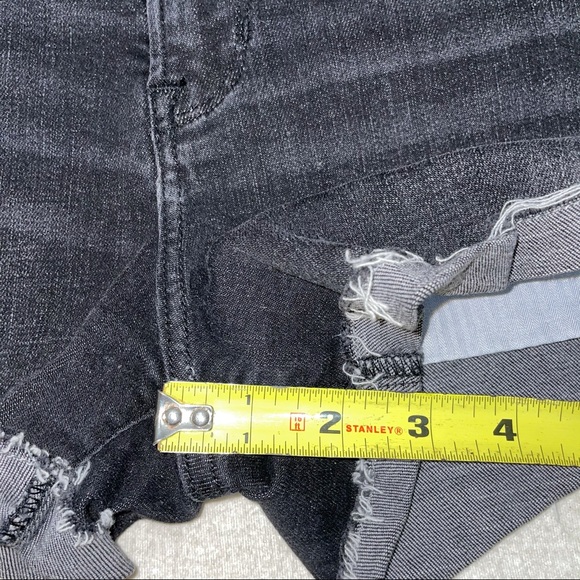 2/$20 Abercrombie and Fitch High Waisted Shorts 2 / 26 - Picture 9 of 9